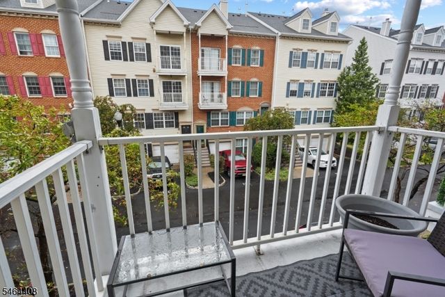31 Krueger Ct, Newark City, NJ 07103
