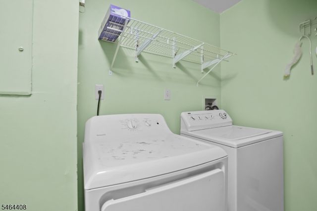 31 Krueger Ct, Newark City, NJ 07103