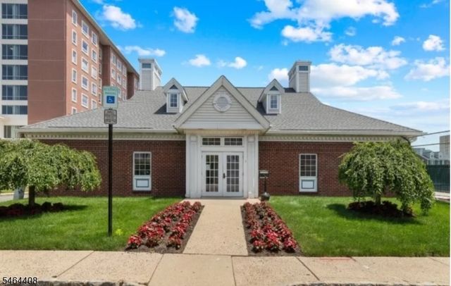 31 Krueger Ct, Newark City, NJ 07103