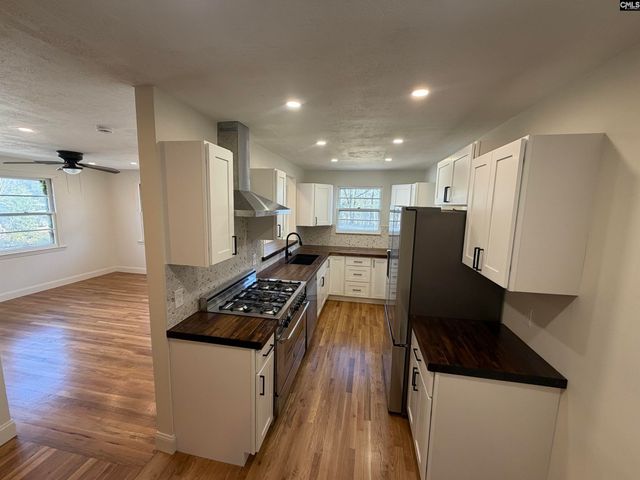 979 Airport Boulevard, Columbia, SC 29205