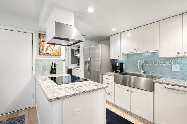 17 Lagoon Rd Apt 26, Hilton Head Island, SC 29928