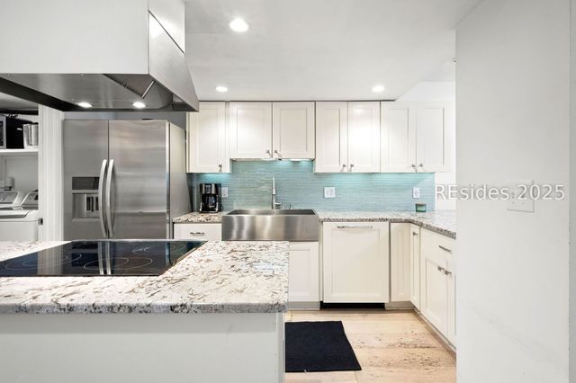 17 Lagoon Rd Apt 26, Hilton Head Island, SC 29928