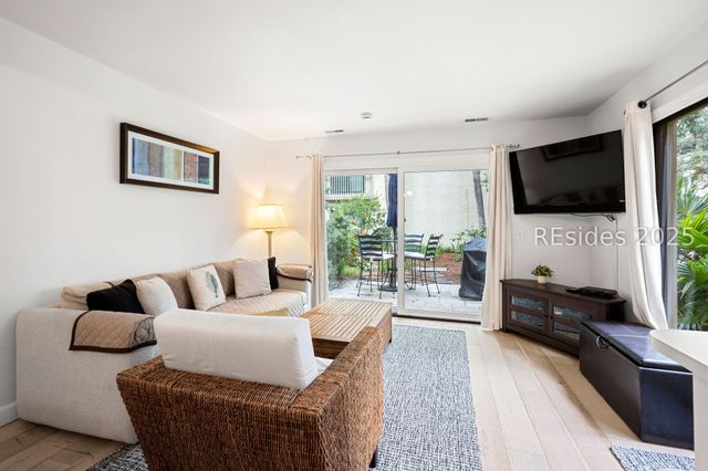 17 Lagoon Rd Apt 26, Hilton Head Island, SC 29928