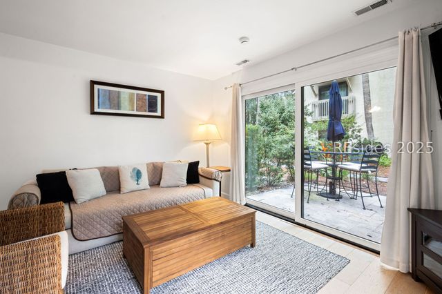 17 Lagoon Rd Apt 26, Hilton Head Island, SC 29928