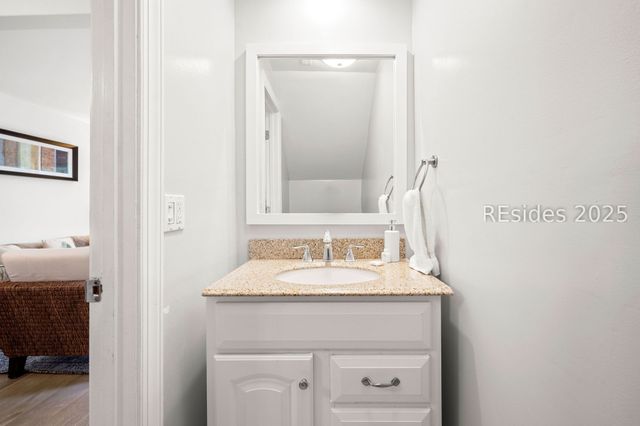 17 Lagoon Rd Apt 26, Hilton Head Island, SC 29928