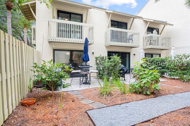 17 Lagoon Rd Apt 26, Hilton Head Island, SC 29928