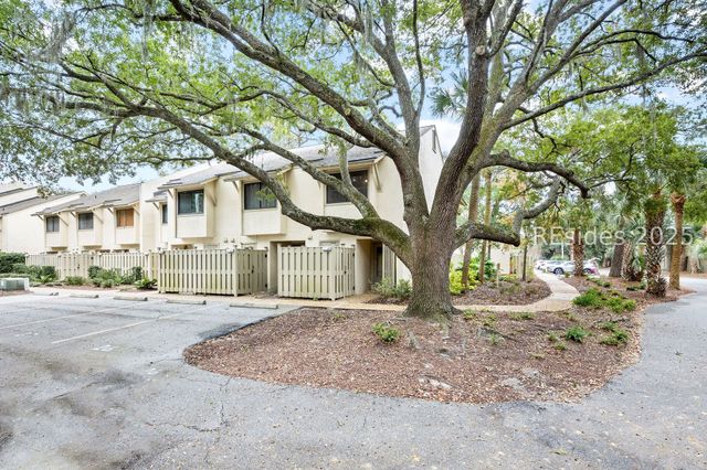 17 Lagoon Rd Apt 26, Hilton Head Island, SC 29928