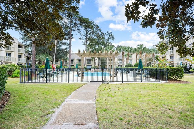 17 Lagoon Rd Apt 26, Hilton Head Island, SC 29928