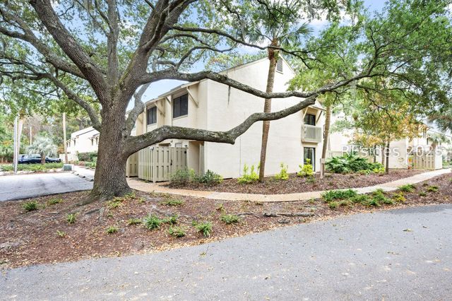 17 Lagoon Rd Apt 26, Hilton Head Island, SC 29928