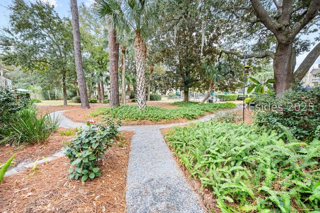 17 Lagoon Rd Apt 26, Hilton Head Island, SC 29928
