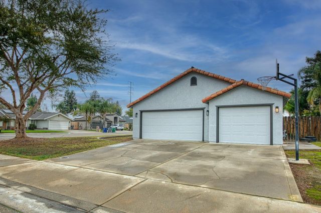 3526 Olive Street, Selma, CA 93662