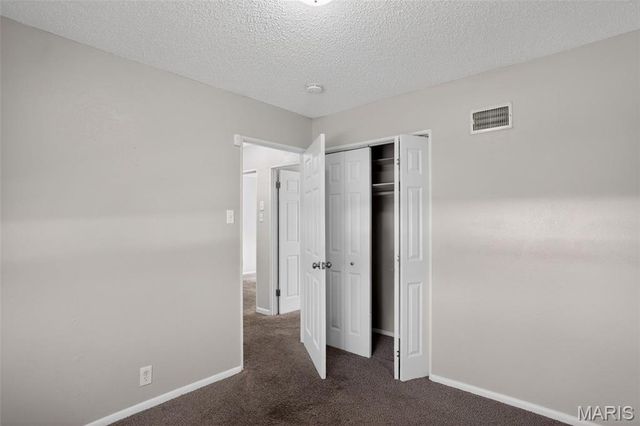 10028 Dellridge Lane, St Louis, MO 63136