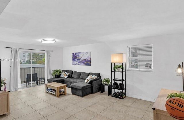1236 Alton Rd 304, Miami Beach, FL 33139