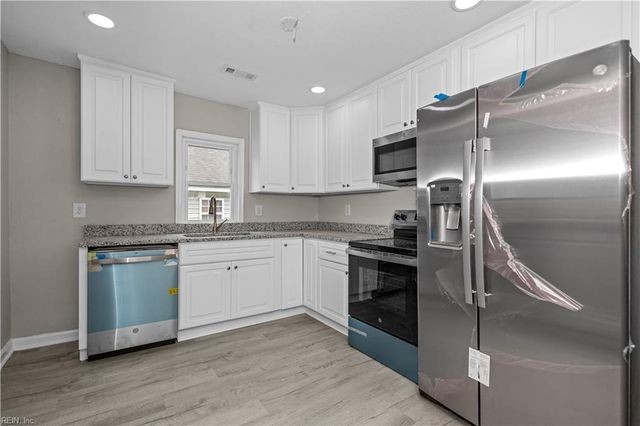208 Raleigh AVE, Suffolk, VA 23434
