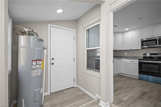 208 Raleigh AVE, Suffolk, VA 23434