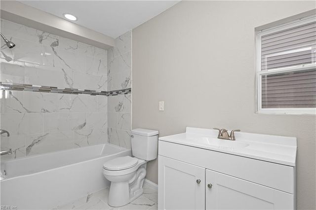 208 Raleigh AVE, Suffolk, VA 23434