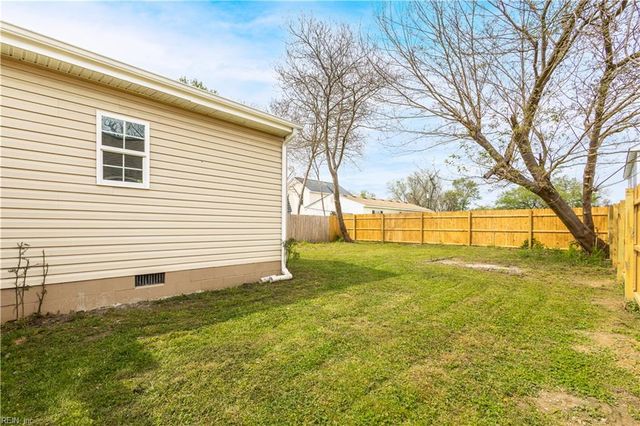 208 Raleigh AVE, Suffolk, VA 23434