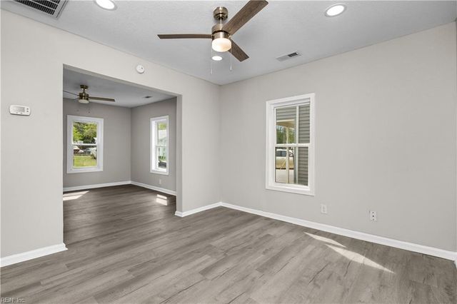 208 Raleigh AVE, Suffolk, VA 23434