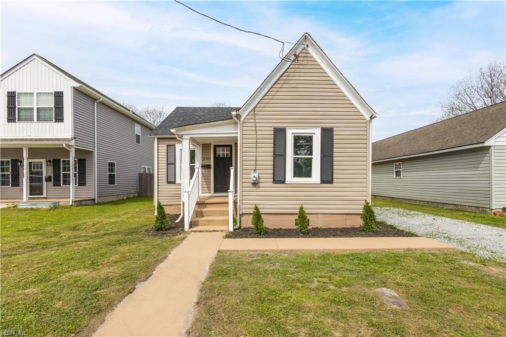 208 Raleigh AVE, Suffolk, VA 23434