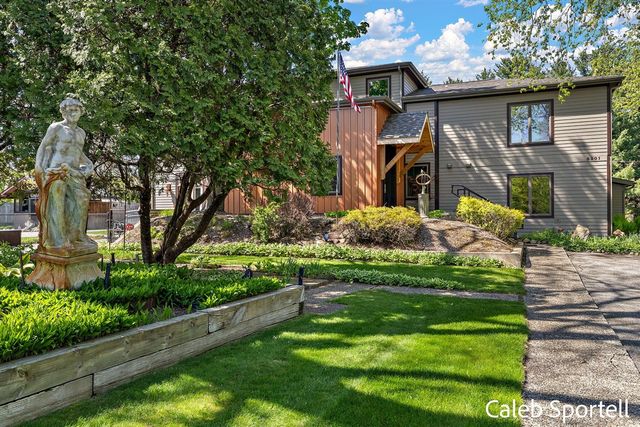 8201 Cherry Valley Avenue, Caledonia, MI 49316