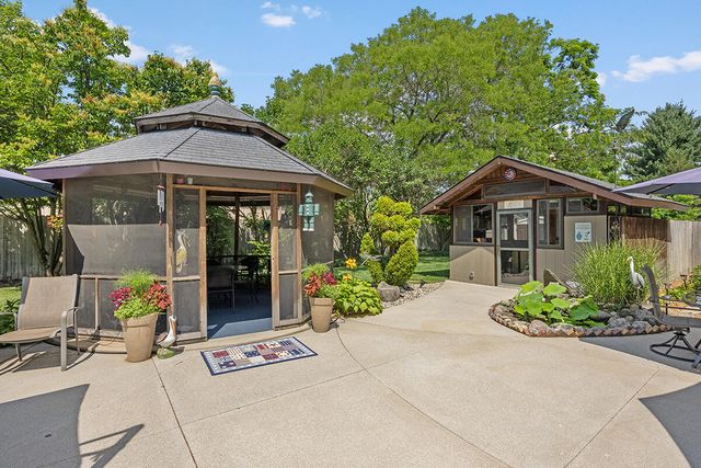 8201 Cherry Valley Avenue, Caledonia, MI 49316