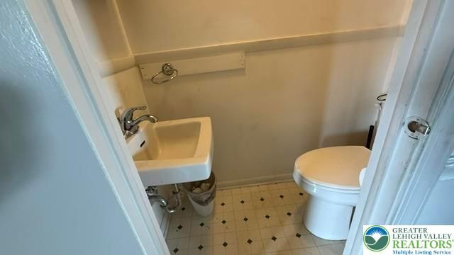 5758 Greens Drive, Lower Macungie Twp, PA 18106