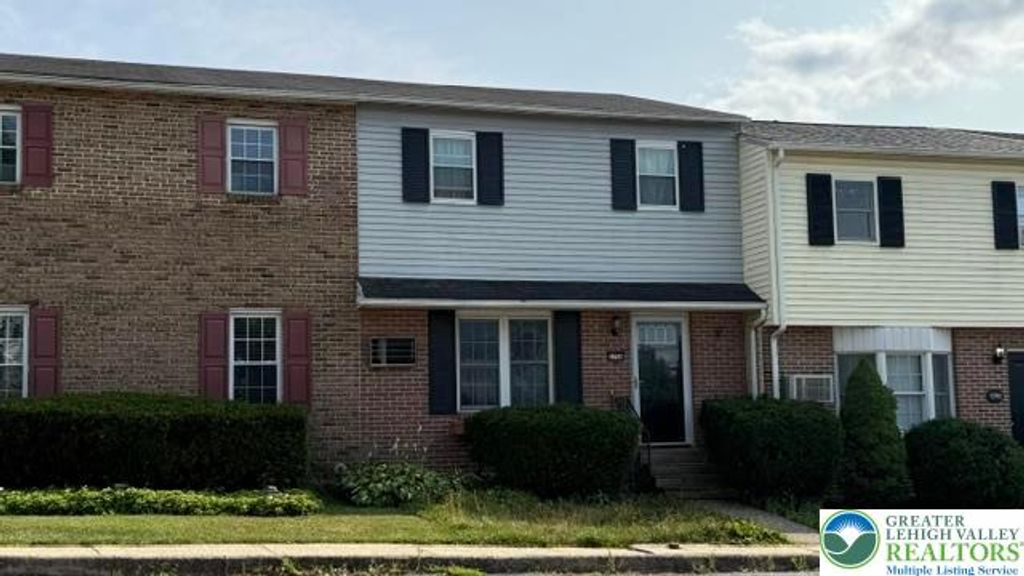 5758 Greens Drive, Lower Macungie Twp, PA 18106