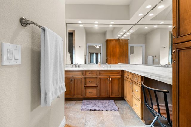 4817 E Morada Ln, Stockton, CA 95212