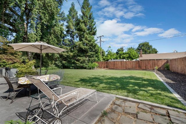 4817 E Morada Ln, Stockton, CA 95212