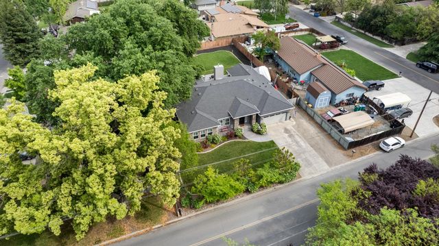 4817 E Morada Ln, Stockton, CA 95212