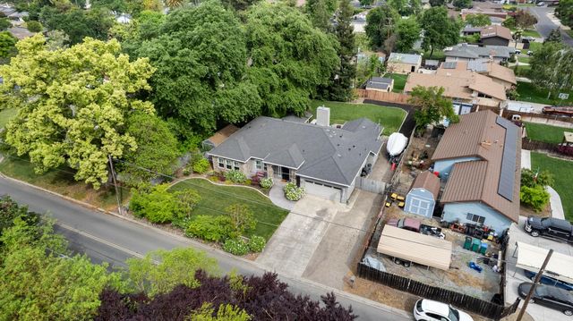 4817 E Morada Ln, Stockton, CA 95212