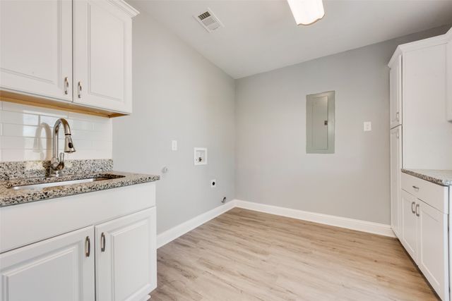 609 E Morton Street, Denison, TX 75021