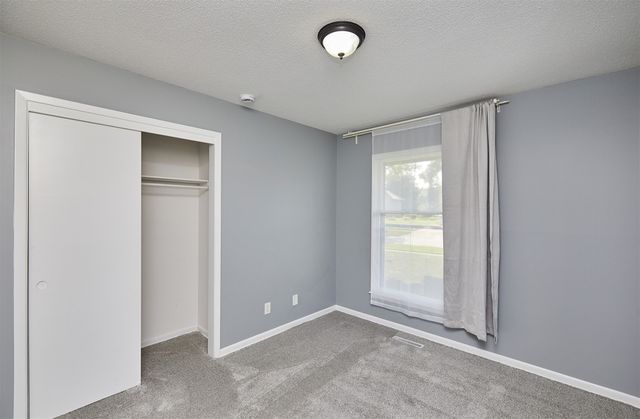 4421 73rd Street, Urbandale, IA 50322