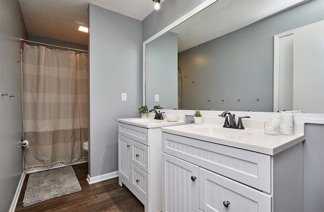4421 73rd Street, Urbandale, IA 50322