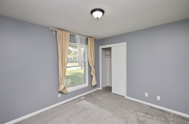 4421 73rd Street, Urbandale, IA 50322