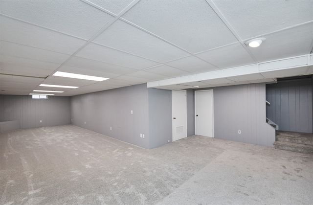 4421 73rd Street, Urbandale, IA 50322