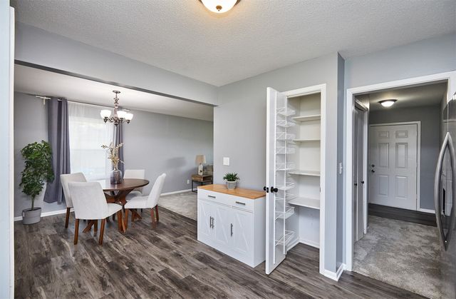 4421 73rd Street, Urbandale, IA 50322
