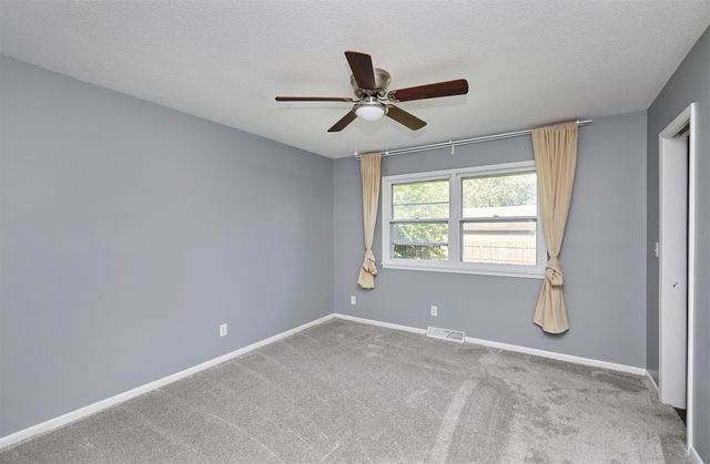 4421 73rd Street, Urbandale, IA 50322