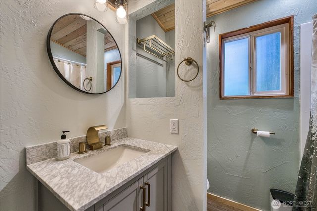 1671 E Sunset Hill Road, Shelton, WA 98584