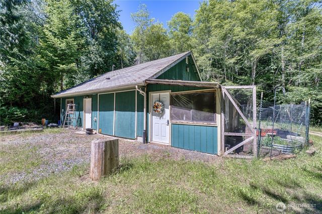 1671 E Sunset Hill Road, Shelton, WA 98584