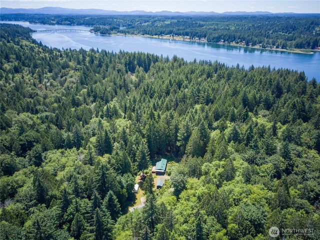 1671 E Sunset Hill Road, Shelton, WA 98584
