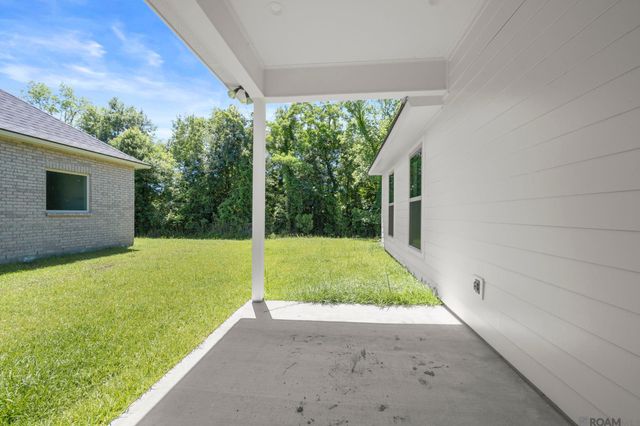 12063 Clare Ct, Geismar, LA 70734
