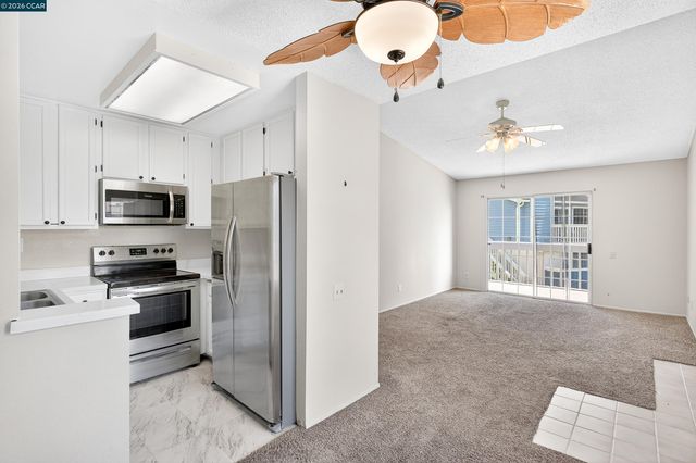 15 Glenwood, Hercules, CA 94547