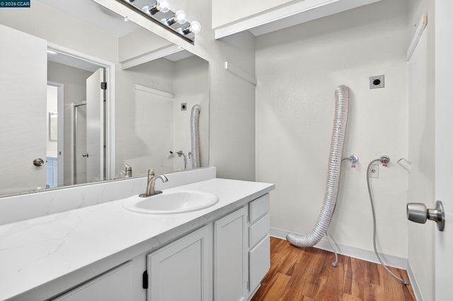 15 Glenwood, Hercules, CA 94547