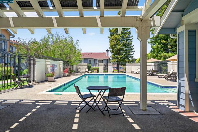 15 Glenwood, Hercules, CA 94547