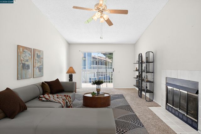 15 Glenwood, Hercules, CA 94547