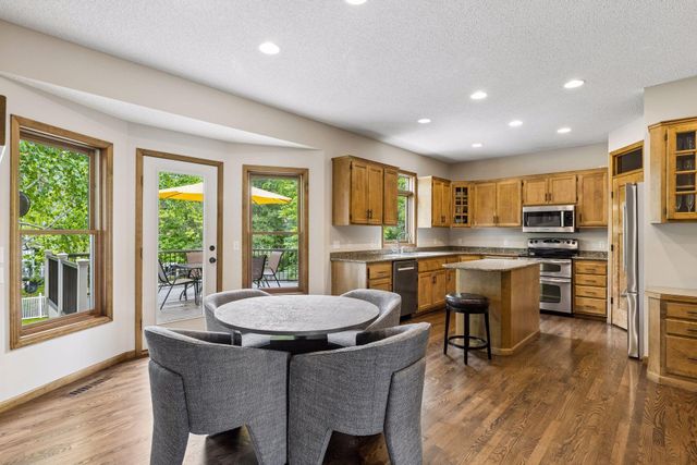 3362 Charleston Drive, Woodbury, MN 55129