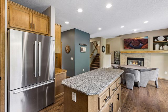 3362 Charleston Drive, Woodbury, MN 55129