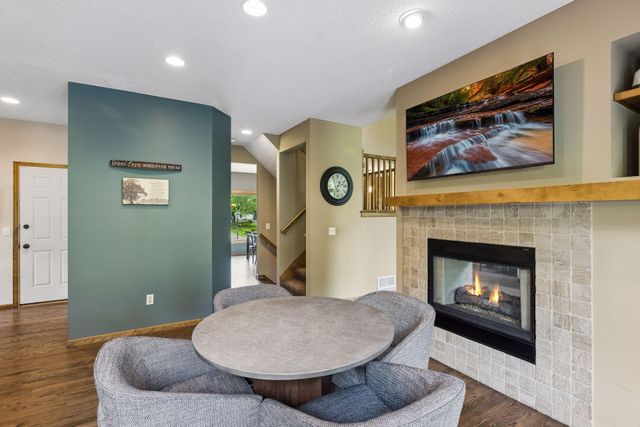 3362 Charleston Drive, Woodbury, MN 55129