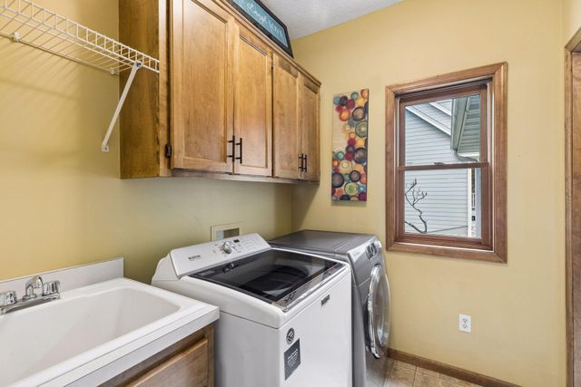 3362 Charleston Drive, Woodbury, MN 55129
